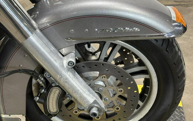 2016 Harley-Davidson Tri Glide Ultra Billet Silver