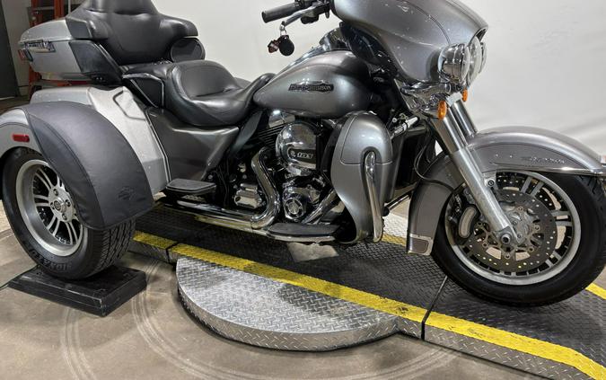 2016 Harley-Davidson Tri Glide Ultra Billet Silver