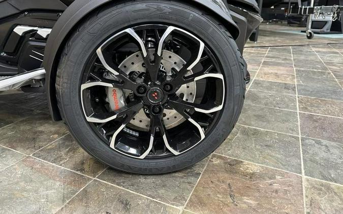 2023 Can-Am® Spyder RT Limited Dark Wheels