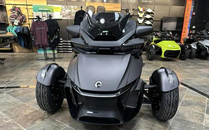 2023 Can-Am® Spyder RT Limited Dark Wheels