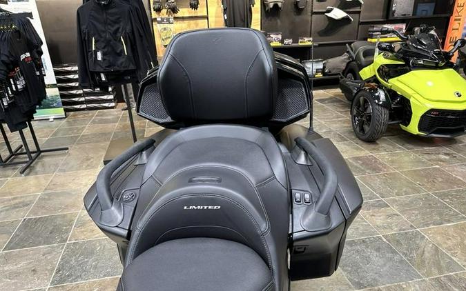 2023 Can-Am® Spyder RT Limited Dark Wheels