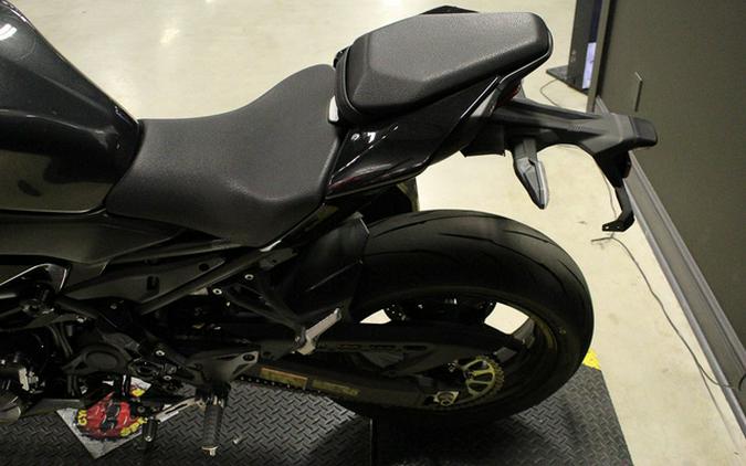 2025 Kawasaki Z900 SE ABS