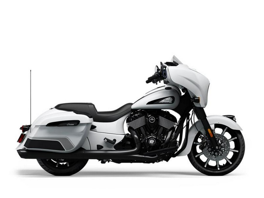 2024 Indian Motorcycle® Chieftain® Dark Horse® w/Powerband Audio Pkg Ghost White Metallic Smoke wit