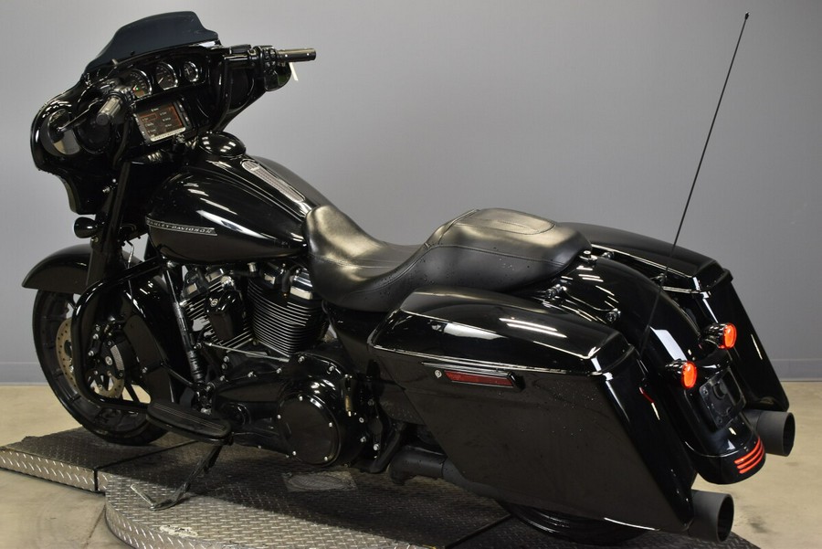 2018 Harley-Davidson Street Glide Special