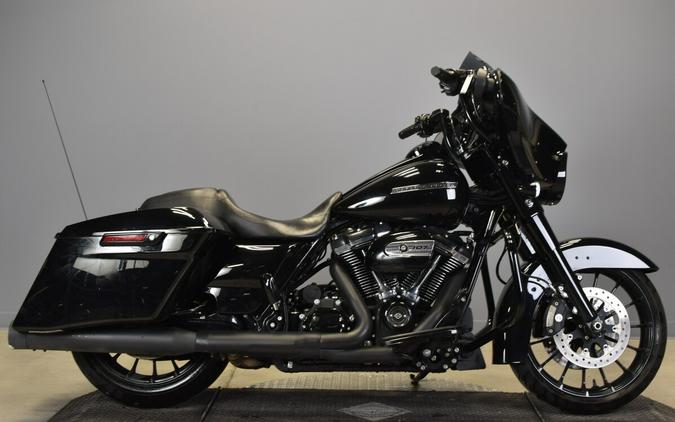 2018 Harley-Davidson Street Glide Special