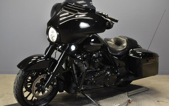 2018 Harley-Davidson Street Glide Special