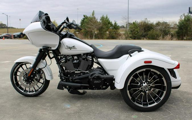 2025 Harley-Davidson® FLTRT - Road Glide® 3