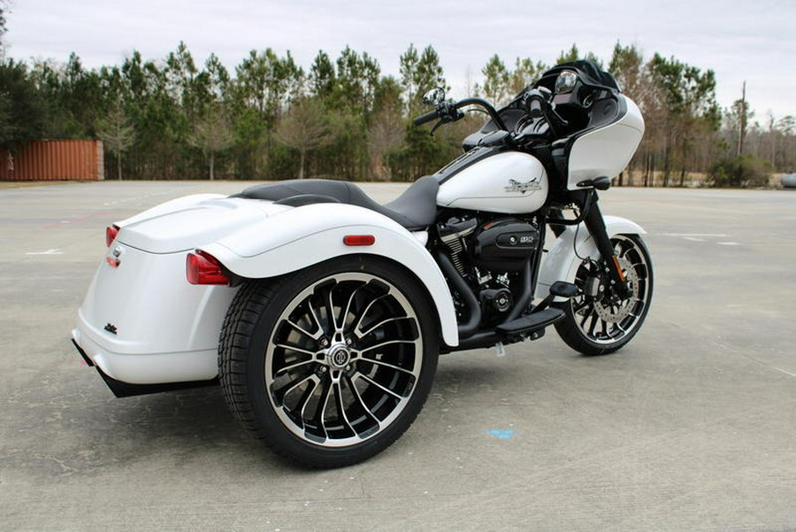 2025 Harley-Davidson® FLTRT - Road Glide® 3