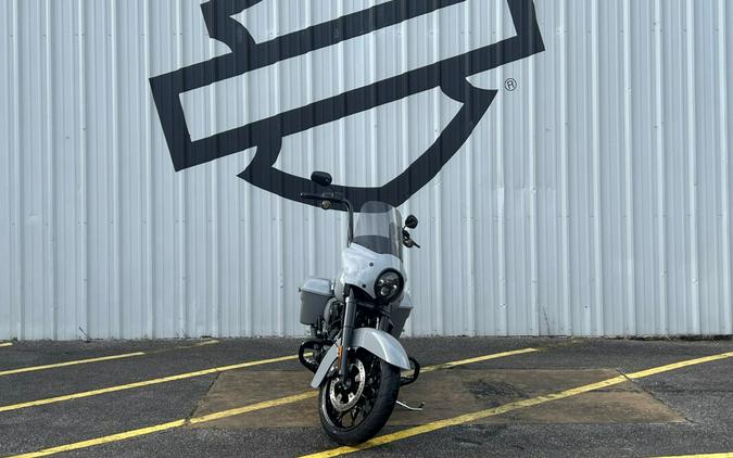 2024 Harley-Davidson® Road King® Special Billiard Gray