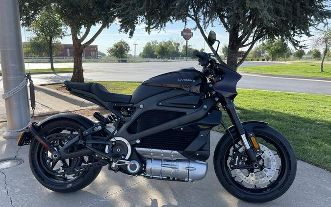 2021 LiveWire One Review [27 Fast Facts – Electric Motorcycle]