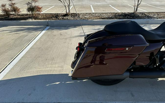 2018 Harley-Davidson Street Glide Special Twisted Cherry