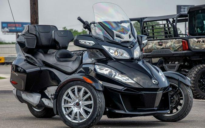 2014 Can-Am™ Spyder RT-S