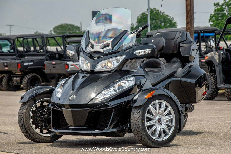 2014 Can-Am™ Spyder RT-S