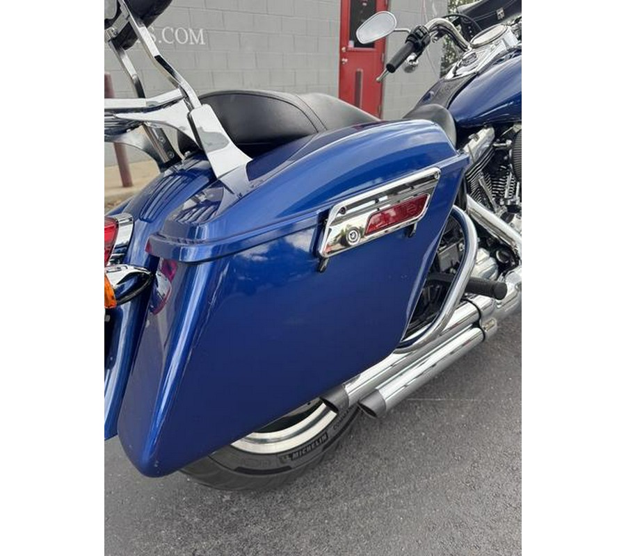 2015 Harley-Davidson® FLD - Dyna® Switchback™