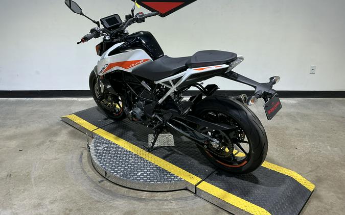 2021 KTM 390 Duke