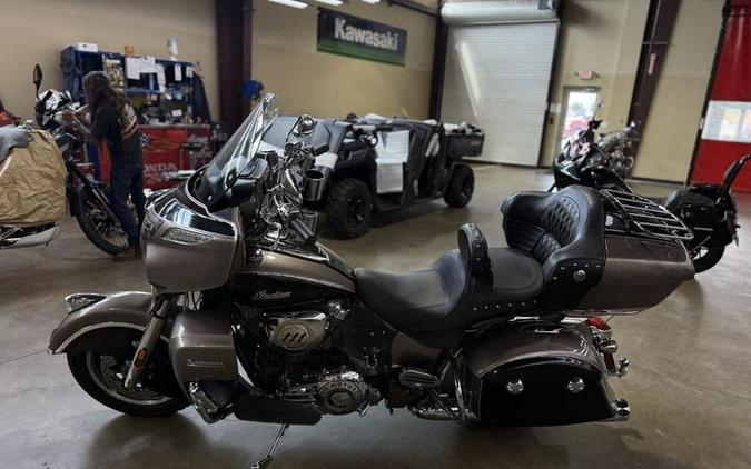 2018 Indian Motorcycle® Roadmaster® ABS Thunder Black