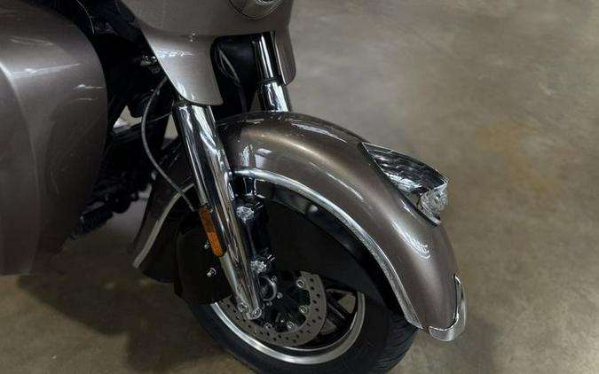 2018 Indian Motorcycle® Roadmaster® ABS Thunder Black