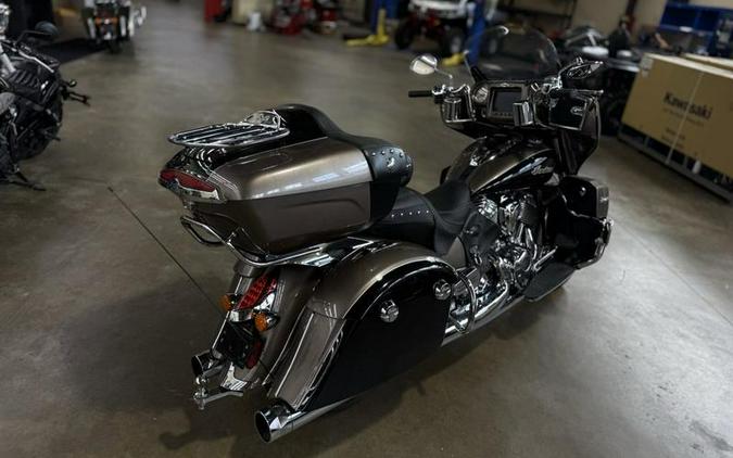 2018 Indian Motorcycle® Roadmaster® ABS Thunder Black