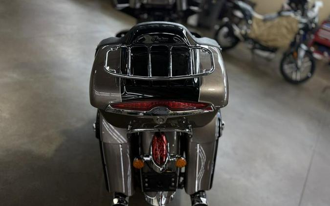 2018 Indian Motorcycle® Roadmaster® ABS Thunder Black