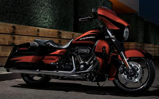 2017 Harley-Davidson CVO™ Street Glide®