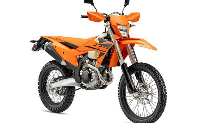 2025 KTM 500 EXC-F Six Days First Look [Fast Facts; 15 Photos]