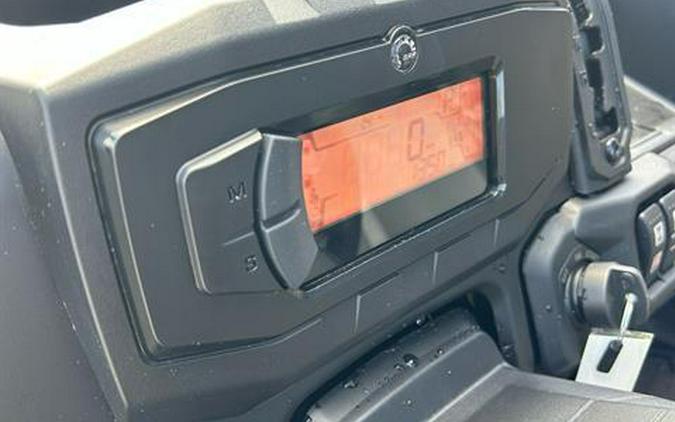 2025 Can-Am Defender MAX DPS HD7