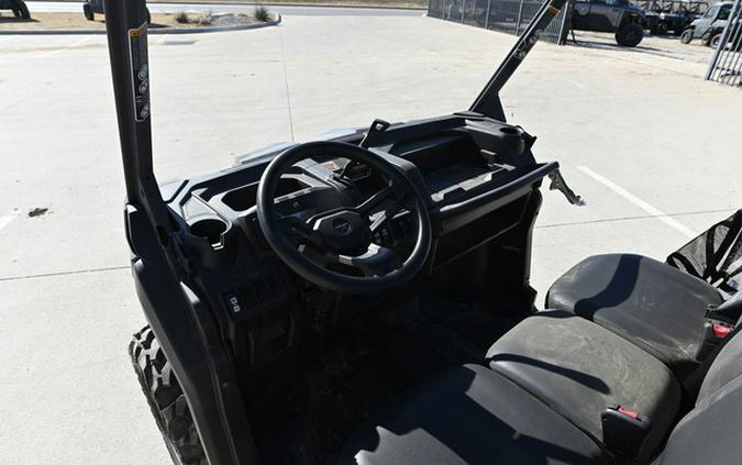2025 Can-Am Defender MAX DPS HD9 Stealth Black