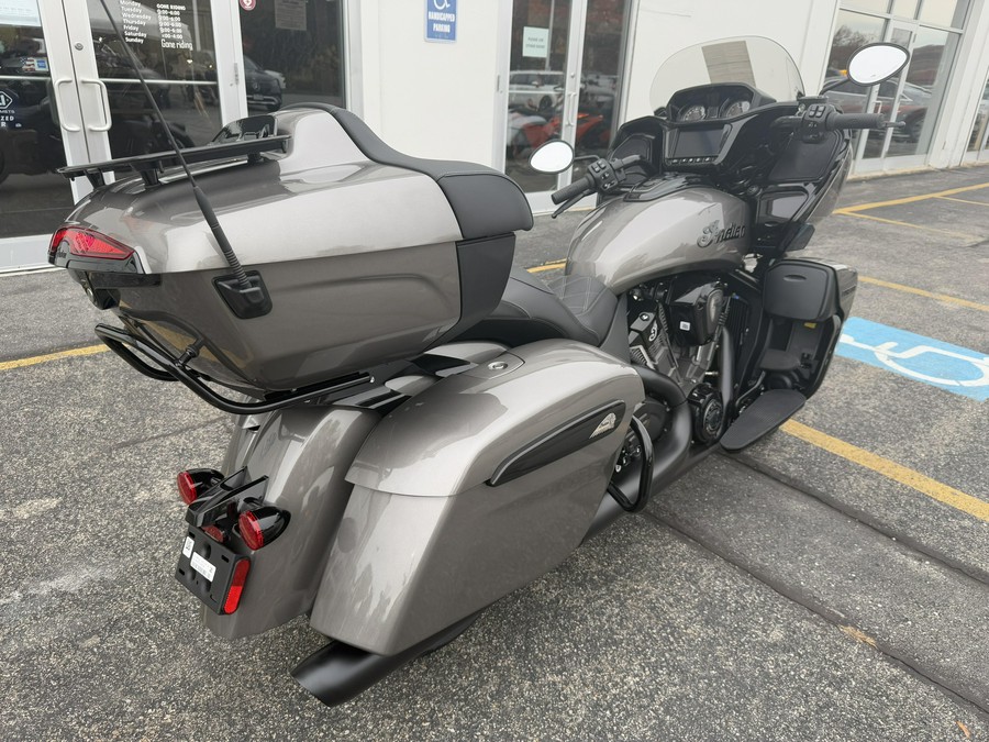 2026 Indian Motorcycle PURSUIT DARK HORSE