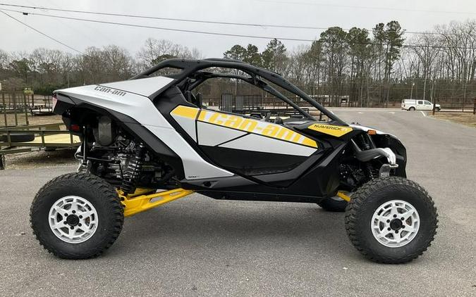 2024 Can-Am® Maverick R 999T DCT