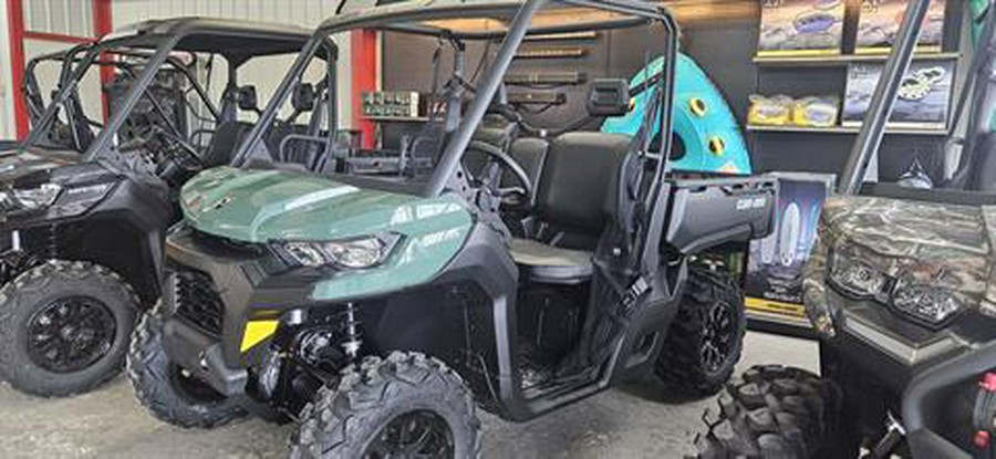 2025 Can-Am Defender DPS HD7