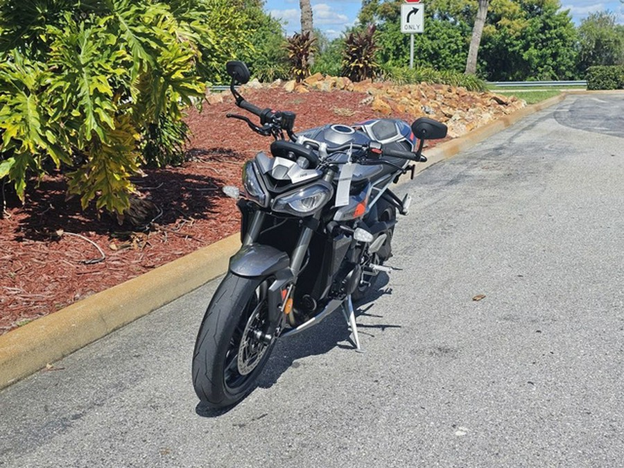 2025 Triumph Street Triple 765 RS Silver Ice RS