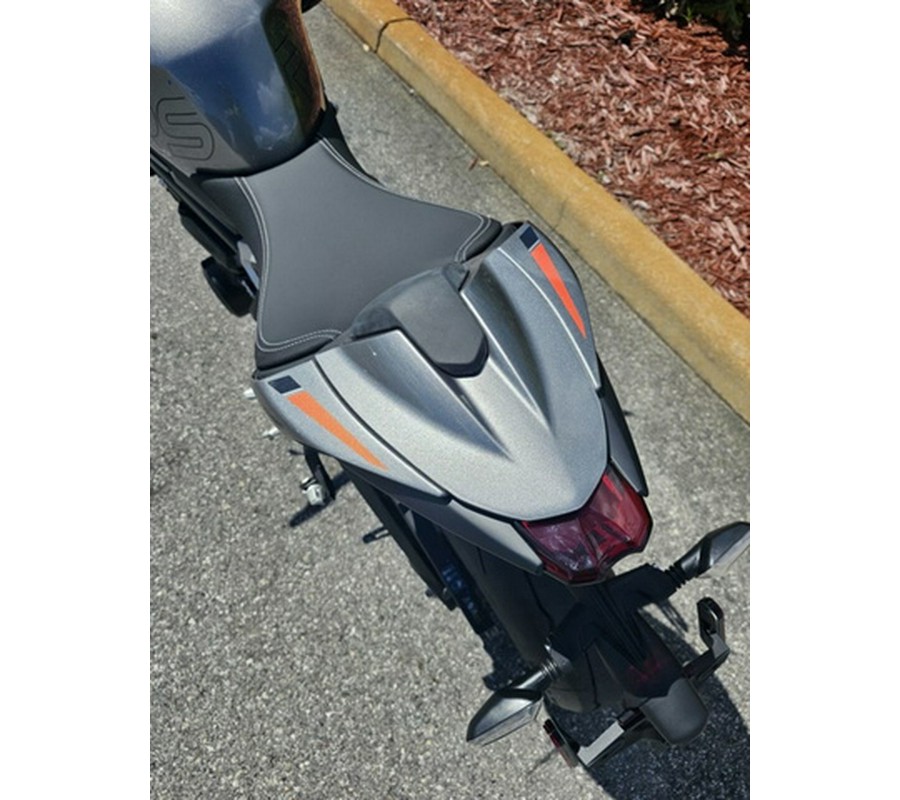 2025 Triumph Street Triple 765 RS Silver Ice RS