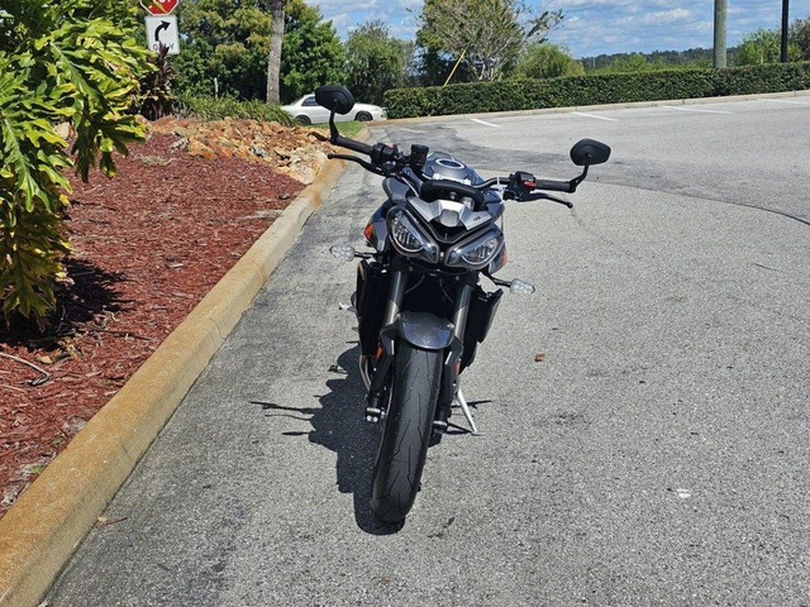 2025 Triumph Street Triple 765 RS Silver Ice RS