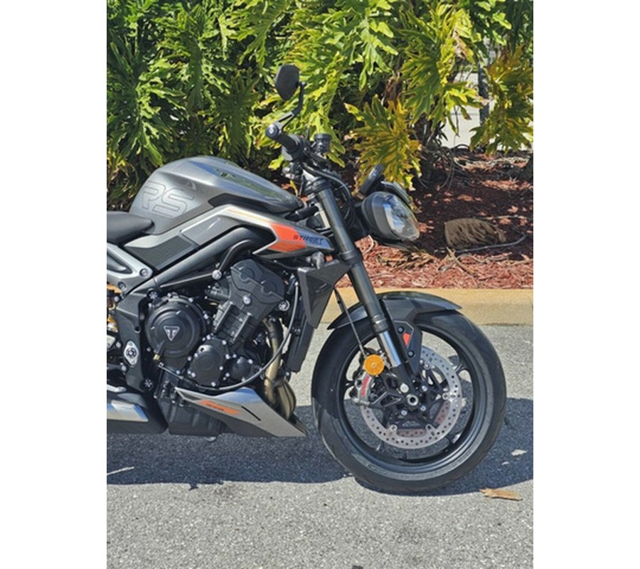 2025 Triumph Street Triple 765 RS Silver Ice RS