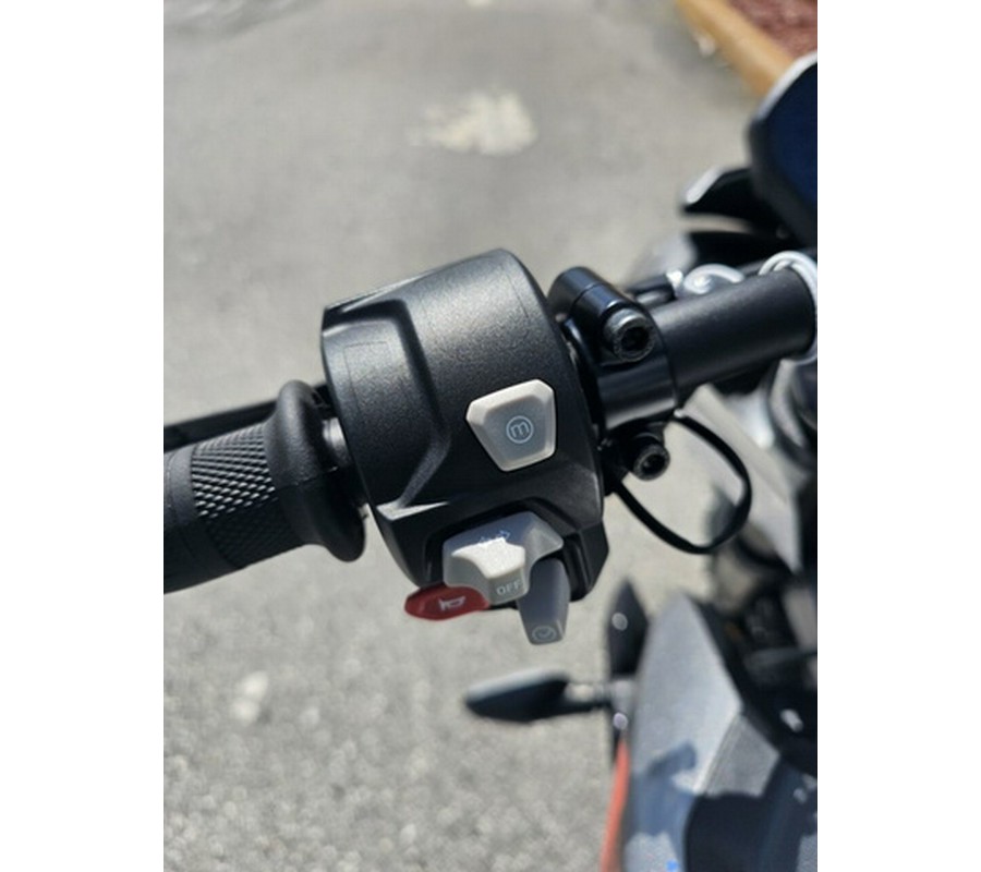 2025 Triumph Street Triple 765 RS Silver Ice RS