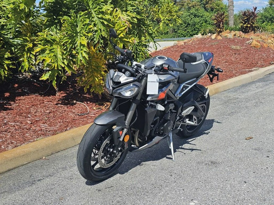 2025 Triumph Street Triple 765 RS Silver Ice RS