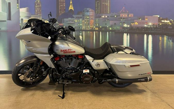 2025 Harley-Davidson FLTRXSTSE - CVO Road Glide ST