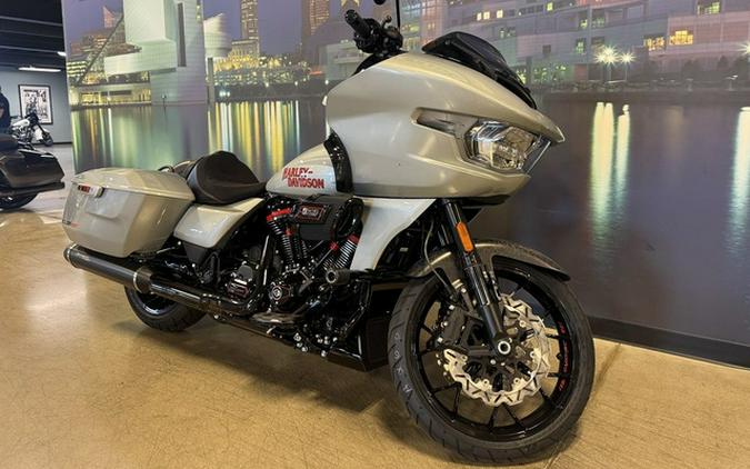 2025 Harley-Davidson FLTRXSTSE - CVO Road Glide ST