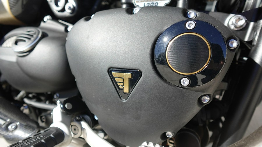 2025 Triumph Bonneville Bobber TFC