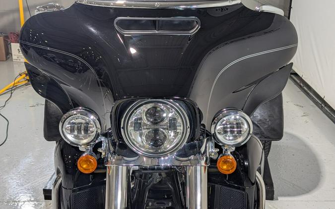 2015 Harley-Davidson Tri Glide Ultra Vivid Black