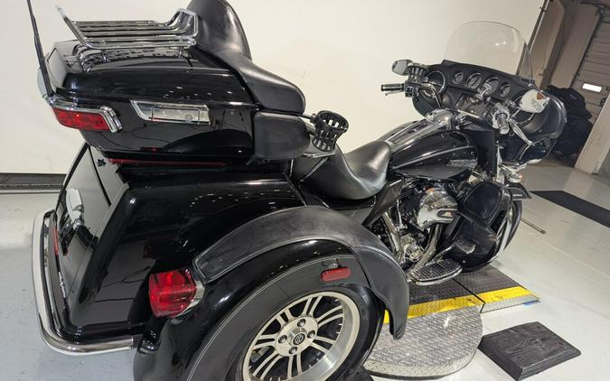 2015 Harley-Davidson Tri Glide Ultra Vivid Black
