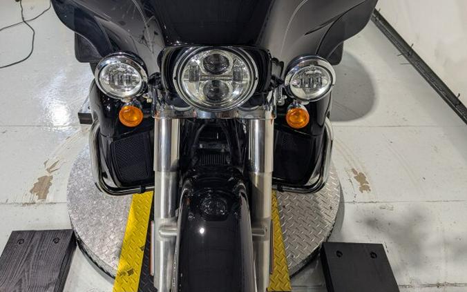 2015 Harley-Davidson Tri Glide Ultra Vivid Black