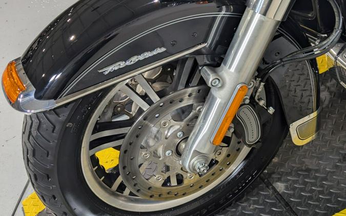 2015 Harley-Davidson Tri Glide Ultra Vivid Black