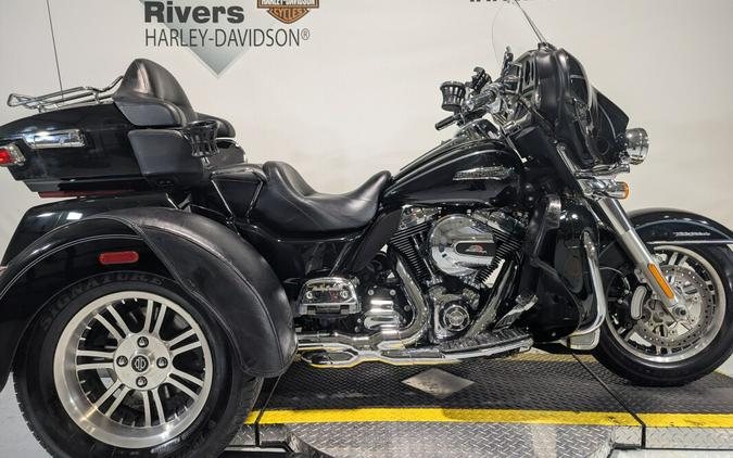 2015 Harley-Davidson Tri Glide Ultra Vivid Black