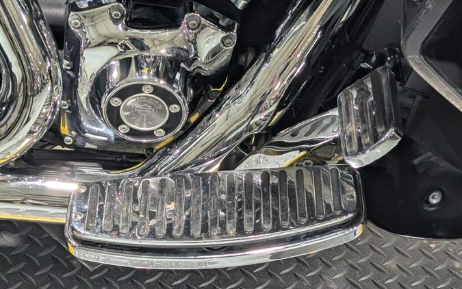 2015 Harley-Davidson Tri Glide Ultra Vivid Black