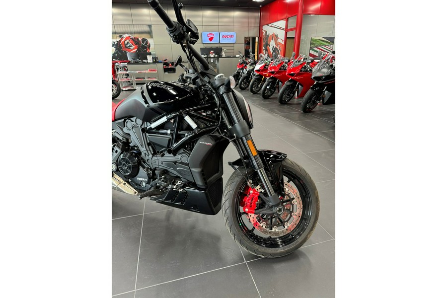 2022 Ducati XDiavel Nera