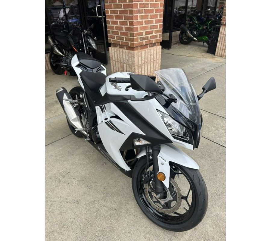 2017 Kawasaki Ninja® 300 ABS KRT Edition
