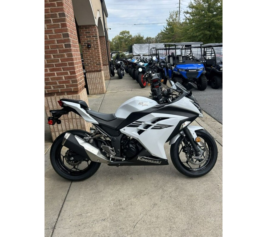 2017 Kawasaki Ninja® 300 ABS KRT Edition