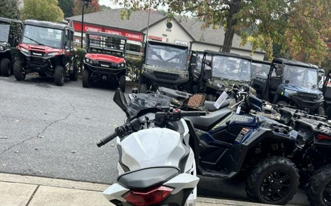 2017 Kawasaki Ninja® 300 ABS KRT Edition