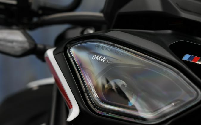 2026 BMW M 1000 R